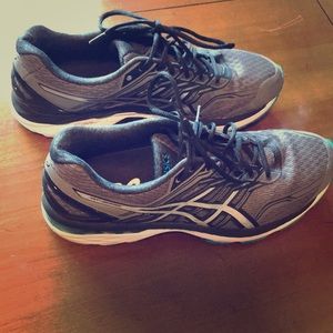 ASICS GT-2000 running shoes